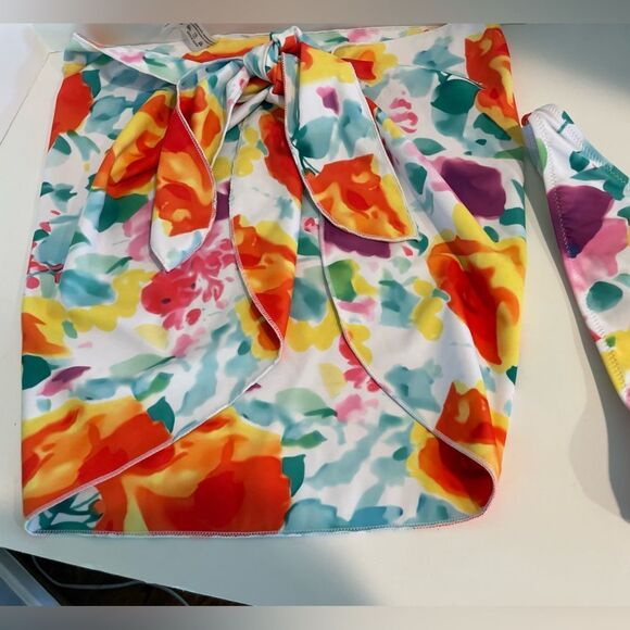 Jimmi Swim Bottoms and Tie Skirt Size Small - Picture 4 of 6